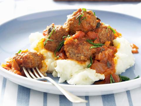 Balletjes van lamsgehakt in tomatensaus