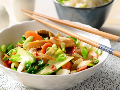 Varkensvlees met groenten uit de wok