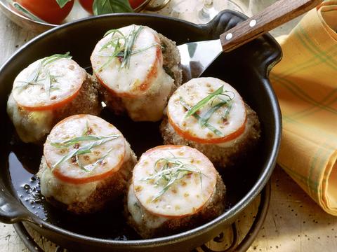 Gehaktballetjes met tomaat en mozzarella