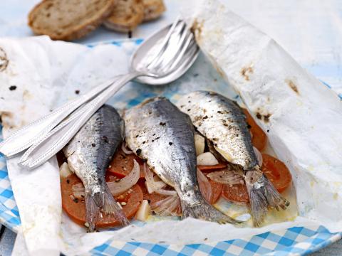 Papillotes de sardines aux tomates