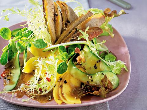 Salade met mango en eendenborst