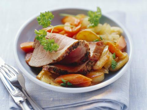 Varkensgebraad in de oven