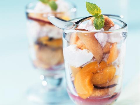 Pruimendessert met verse kaas