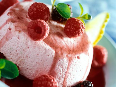 Mousse met bramen en frambozen