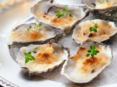 Gegratineerde oesters met champagne