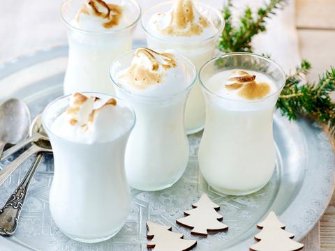 Amandelparfait in glaasjes