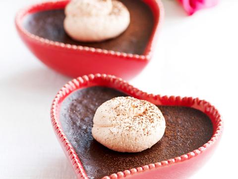 Chocoladegebakjes met slagroom