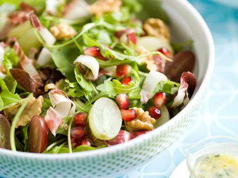 Rood-groene salade met granaatappelpitten