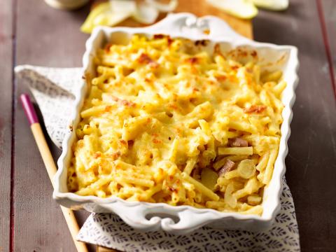 Macaroni met kaas, ham en witloof