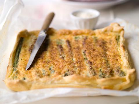 Aspergequiche met parmezaan