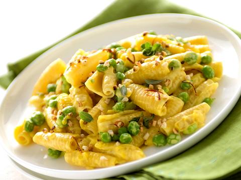 Pasta met doperwtjes en saffraan