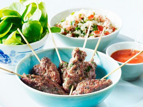 Lamsgehaktspiesjes met tabouleh