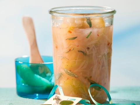 Appelchutney met salie en sjalot