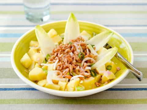 Aardappelsalade met witloof en garnaaltjes