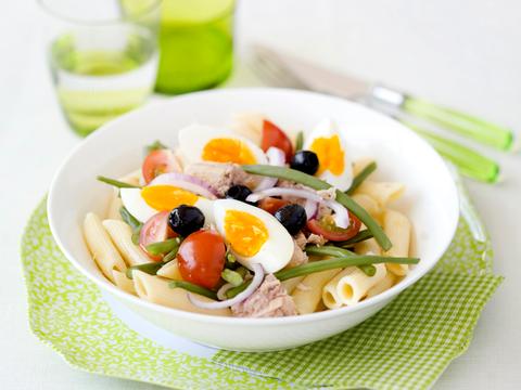 Pastasalade met boontjes en tonijn