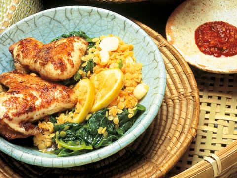 Kipfilet met spinazie en linzen