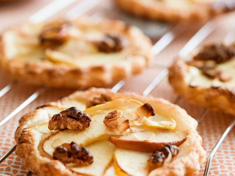 Appeltaartjes met amaretto en walnoten