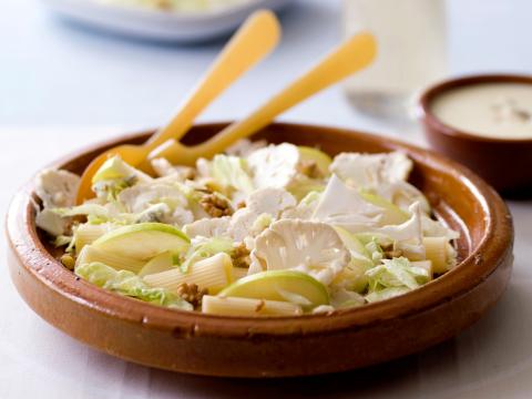 Lauwe pastasalade met gorgonzola