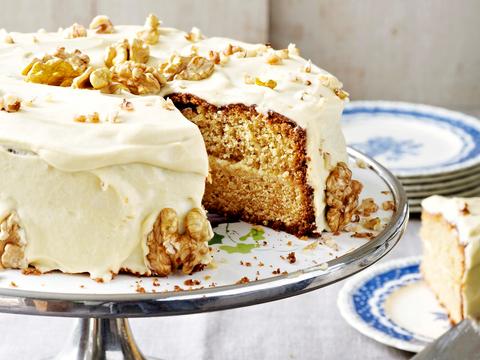 Notencake met koffieroom