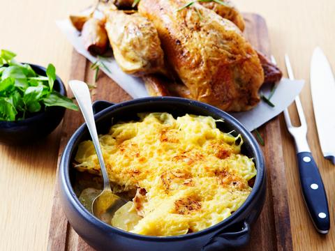 Aardappelgratin met kip uit de oven