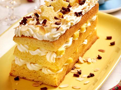 Kerstbuche met amandelroom