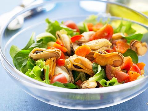 Lunchsalade met mosselen