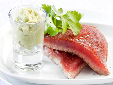 Tonijn met avocadocrème