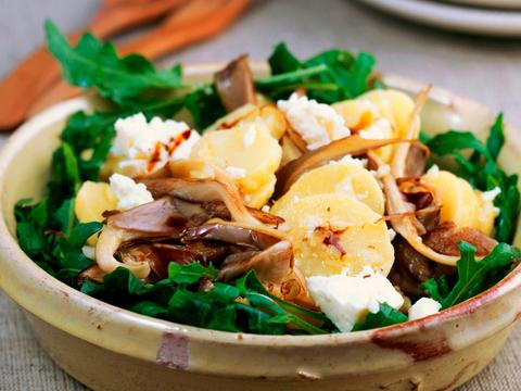 Warme aardappelsalade met feta
