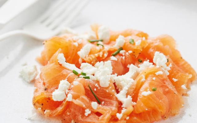 Gemarineerde zalm met whisky en feta