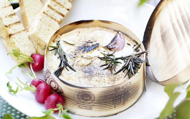 Camembert in z'n doosje