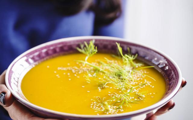 Soupe aux carottes et fenouil rôtis