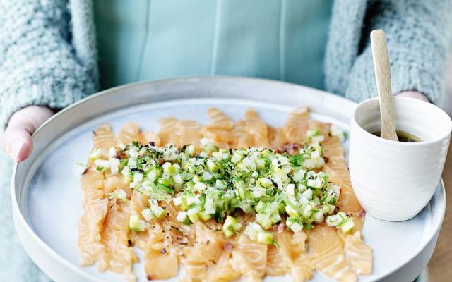 Carpaccio van zalm met oosterse dressing