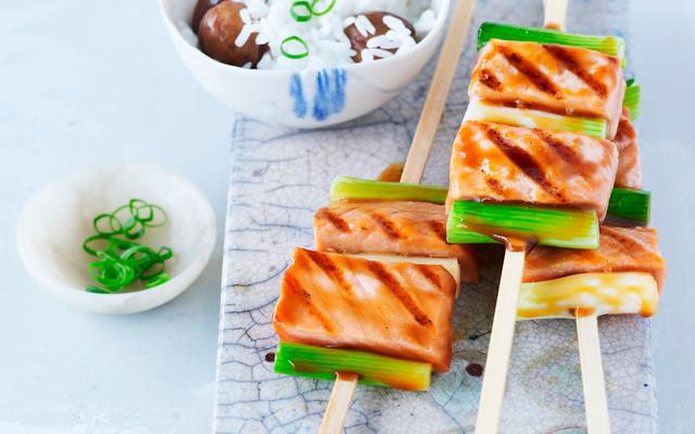 Zalm-teriyaki-satés met rijst