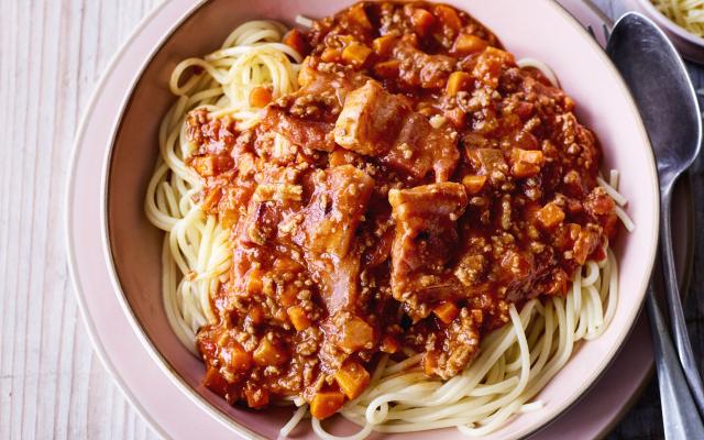 Spaghetti bolo au bœuf et au lard