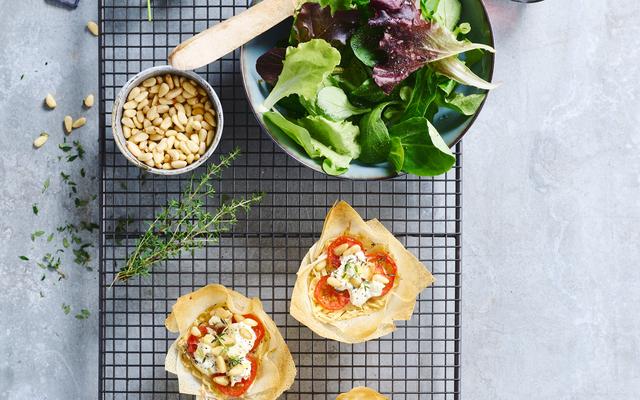 Lasagnecupcakes met pastinaak, pijnboompitten en geitenkaas