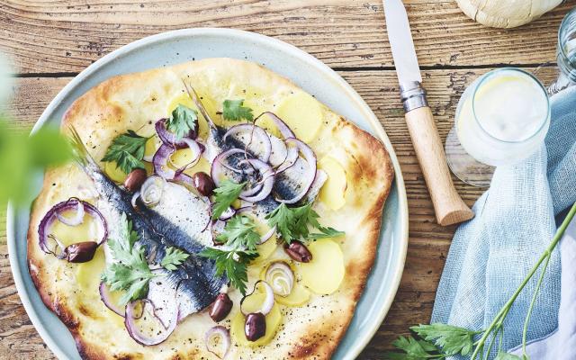 Pizza Bianca Met Sardientjes En Olijven Libelle Lekker