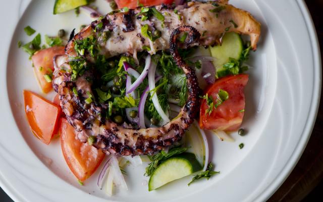 Frisse salade met octopus