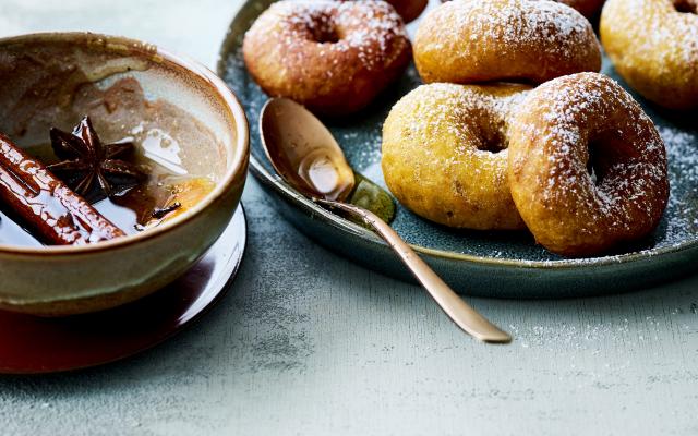 Donuts van pompoen en zoete aardappel