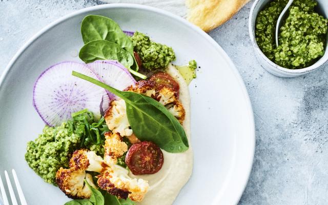 Groene quinoa met crème van cannellinibonen en ovengeroosterde groenten