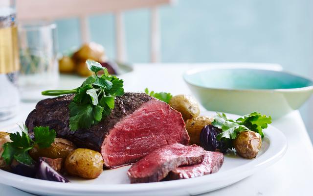 Rosbief bleu-rosé met krieltjes