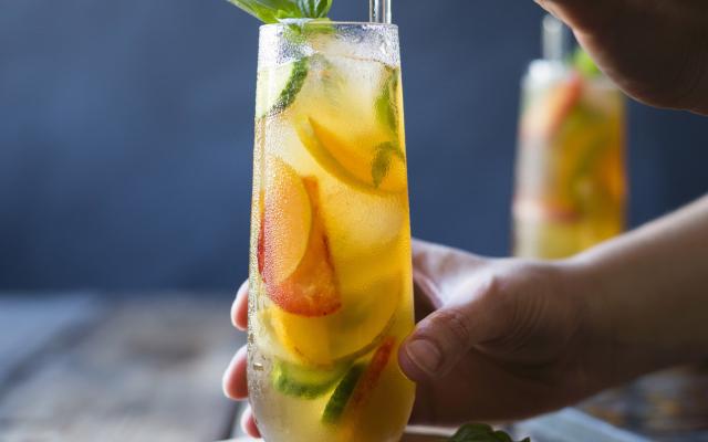 Cocktail aux fruits et prunes
