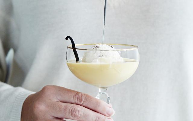 Crème anglaise met vanille-ijs