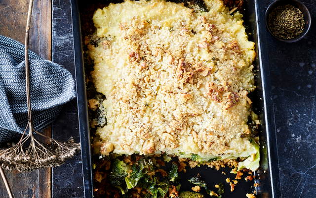 Hachis parmentier met broccoli, boerenkool en noten