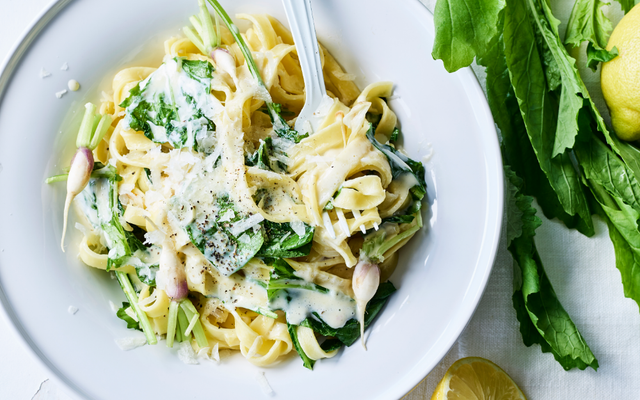Tagliatelle met raapstelen in een citroenroomsausje