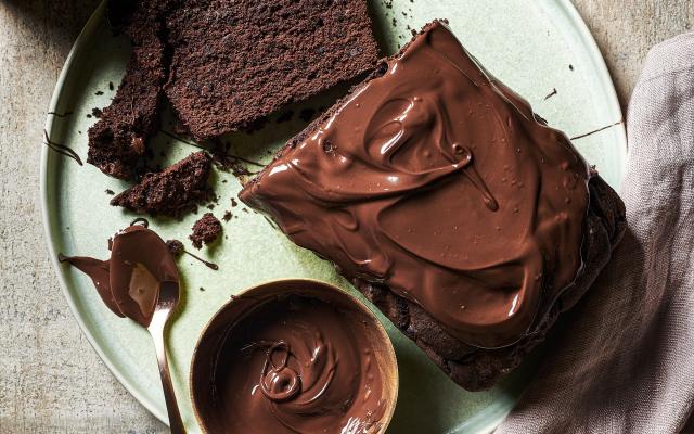 Chocoladecake met choco-topping