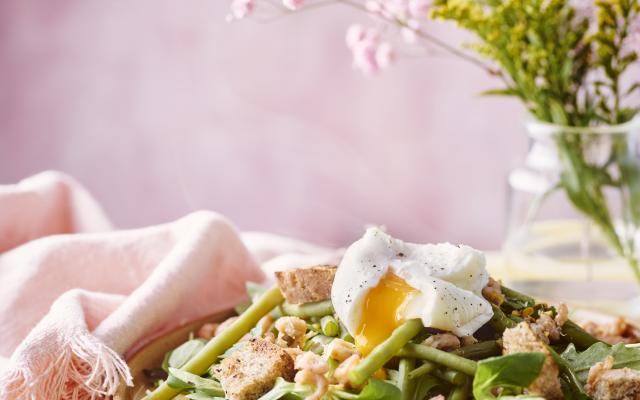 Luikse salade met grijze garnalen en mosterddressing