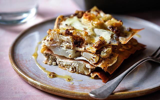 Volkorenlasagne met geroosterde bloemkool en bacon