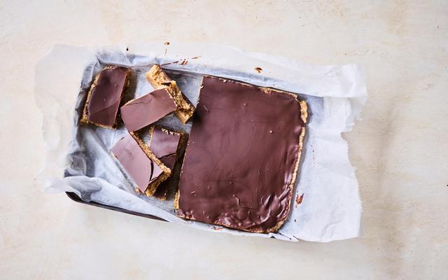 No bake proteïnerepen met chocolade