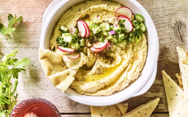 Hummus met groentesalsa