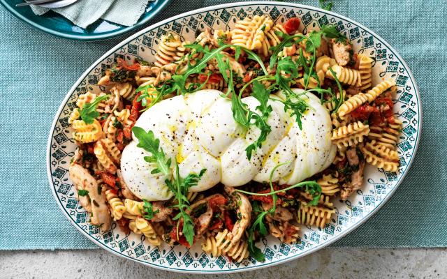 Radiatoris au poulet et aux tomates